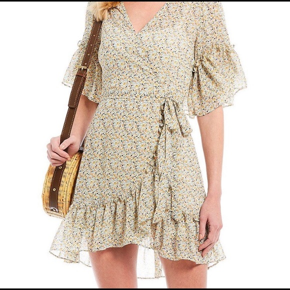 Chelsea & Violet Dresses & Skirts - Chelsea and Violet Floral Wrap Dress